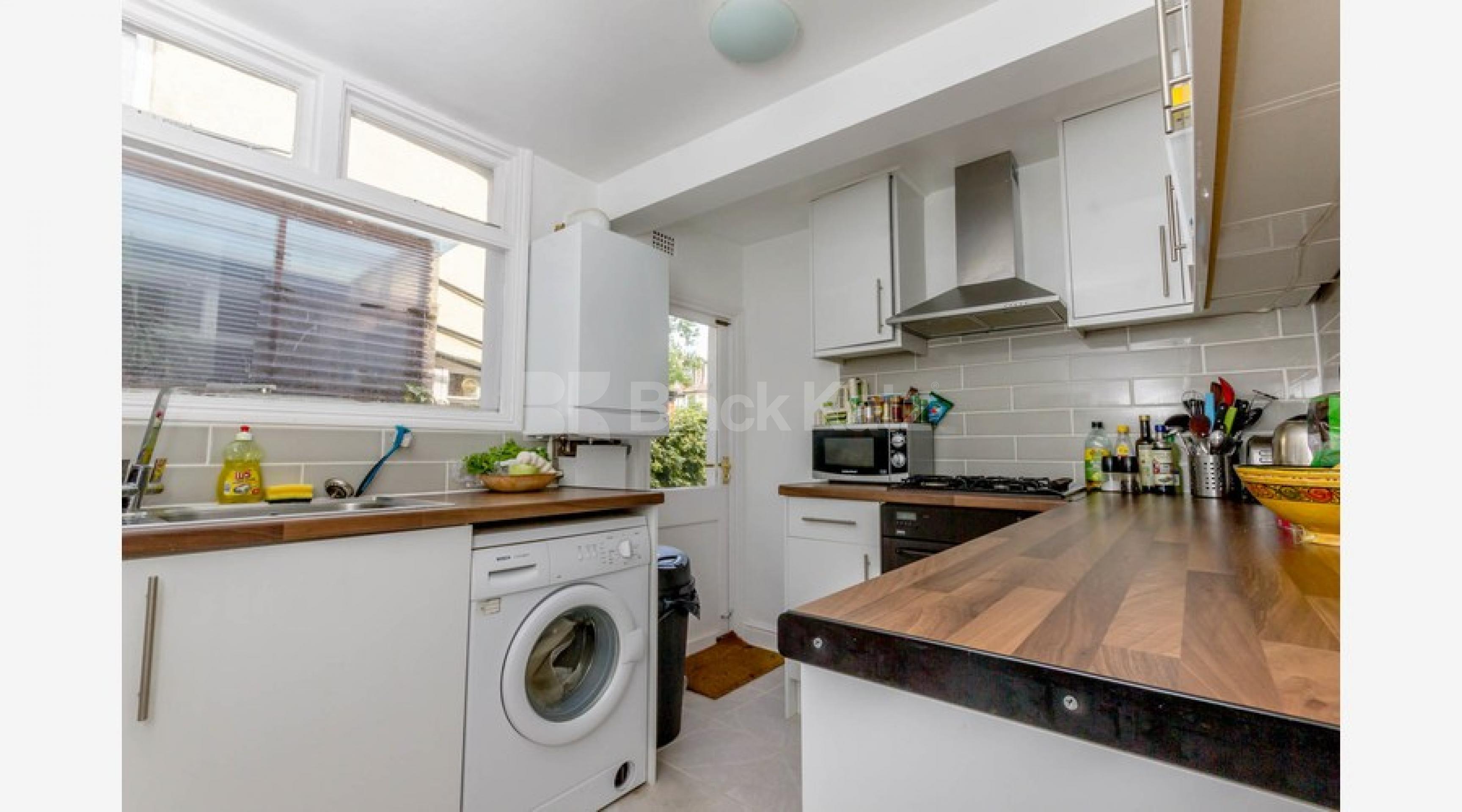 			Amazing Garden Flat !, 2 Bedroom, 1 bath, 1 reception Flat			 Lausanne Road, Crouch End / Harringay Ladder N8